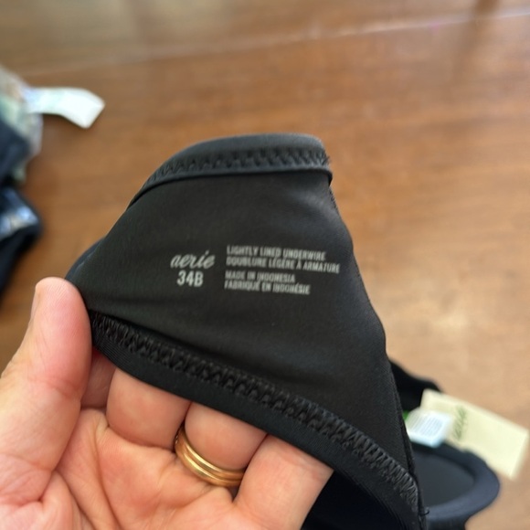 AERIE Black Lightly Padded Push Up Underwire Swim Top 34B - Picture 5 of 5
